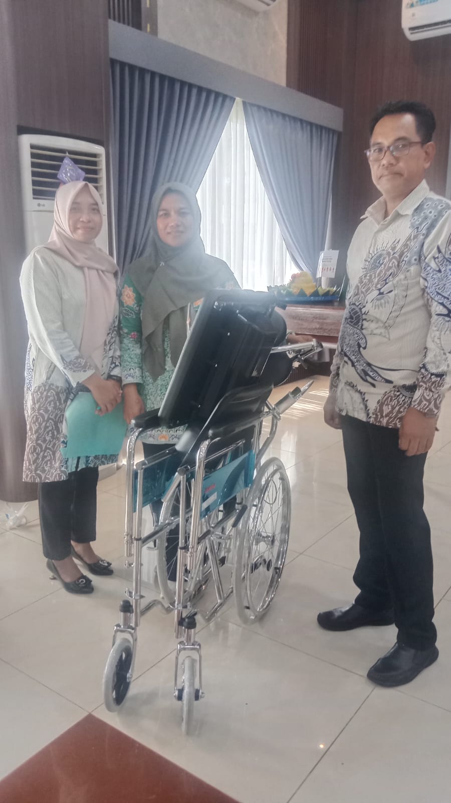 PEMBERIAN BANTUAN ALAT KURSI RODA, KAKI PALSU DAN TONGKAT KRUK - 20260930123220